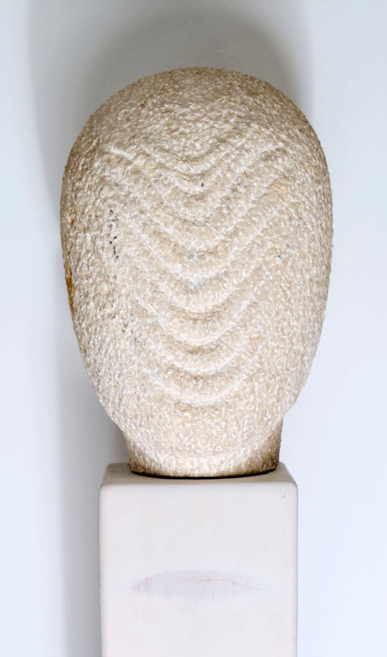 Каменна глава